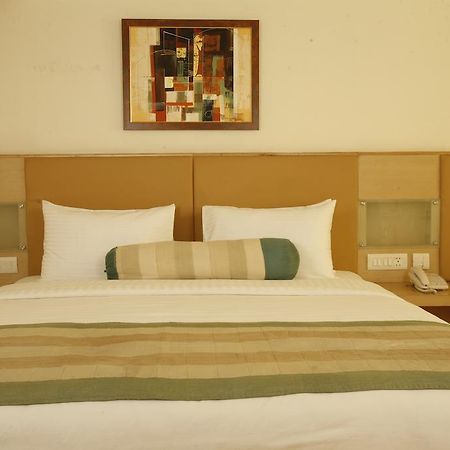 Mango Hotels, Samed Agra Agra  Exteriör bild