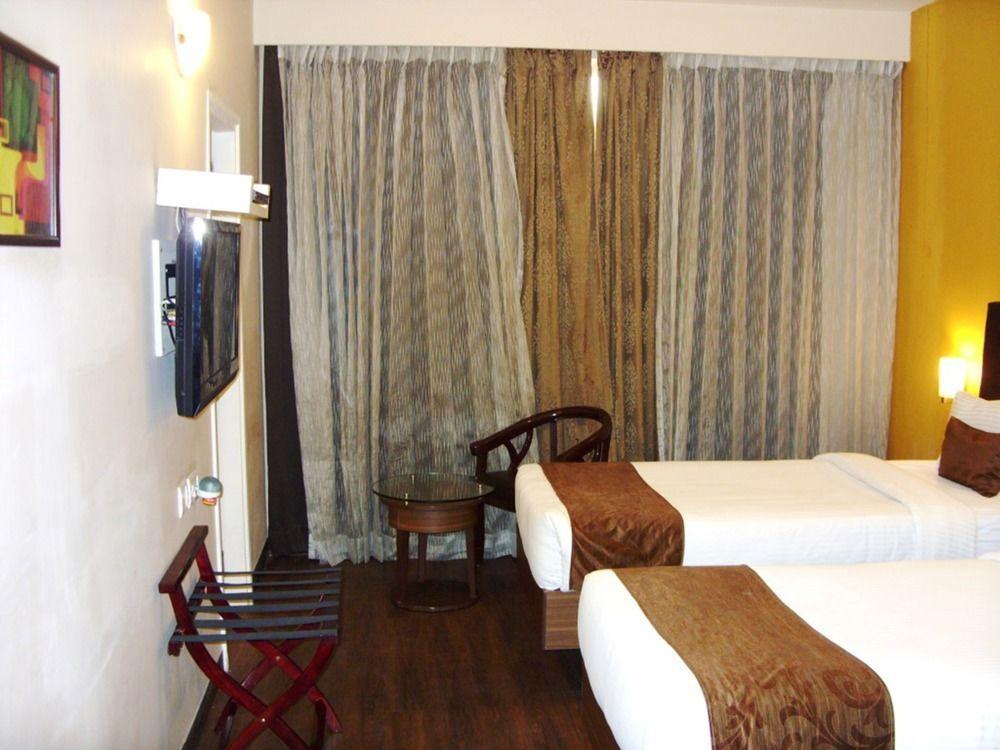 Mango Hotels, Samed Agra Agra  Exteriör bild