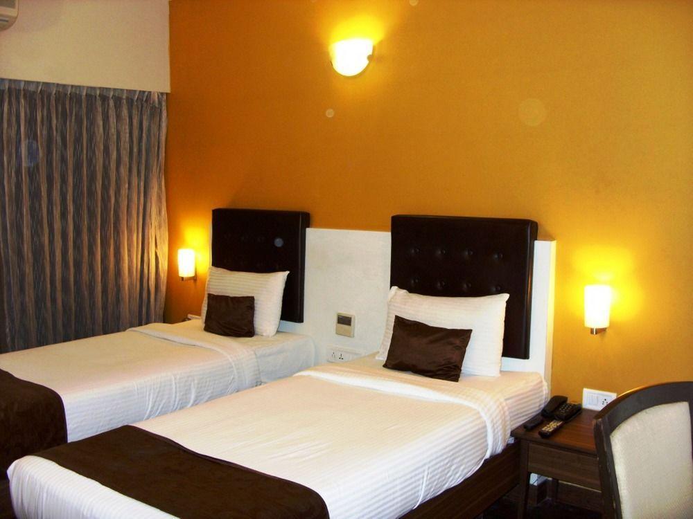 Mango Hotels, Samed Agra Agra  Exteriör bild