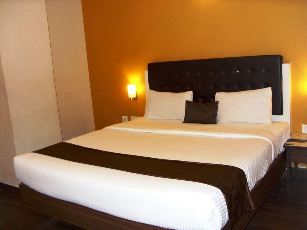 Mango Hotels, Samed Agra Agra  Exteriör bild