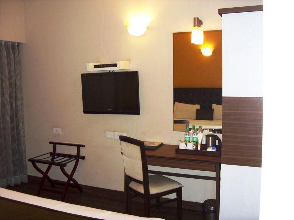 Mango Hotels, Samed Agra Agra  Exteriör bild